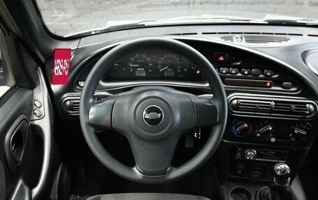Chevrolet Niva I рестайлинг, 2017 год, 840 000 рублей, 11 фотография