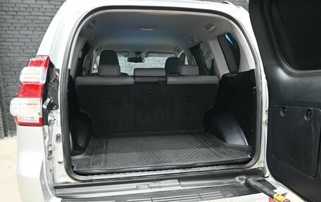 Toyota Land Cruiser Prado 150 рестайлинг 2, 2014 год, 3 950 000 рублей, 6 фотография