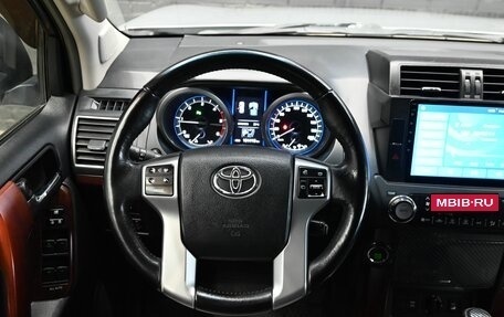 Toyota Land Cruiser Prado 150 рестайлинг 2, 2014 год, 3 950 000 рублей, 11 фотография