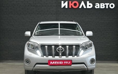 Toyota Land Cruiser Prado 150 рестайлинг 2, 2014 год, 3 950 000 рублей, 2 фотография