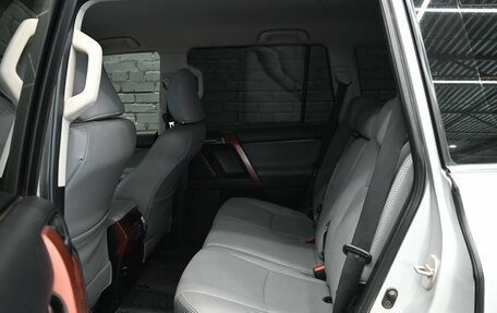 Toyota Land Cruiser Prado 150 рестайлинг 2, 2014 год, 3 950 000 рублей, 17 фотография
