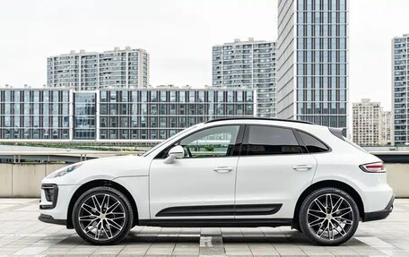 Porsche Macan I рестайлинг, 2023 год, 5 940 000 рублей, 3 фотография