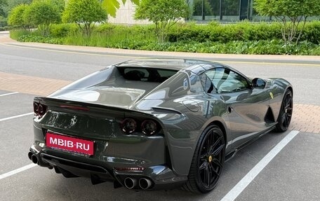Ferrari 812, 2021 год, 46 800 000 рублей, 8 фотография