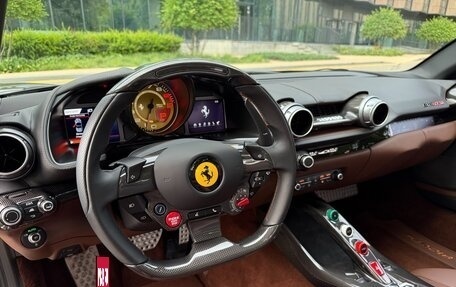 Ferrari 812, 2021 год, 46 800 000 рублей, 30 фотография