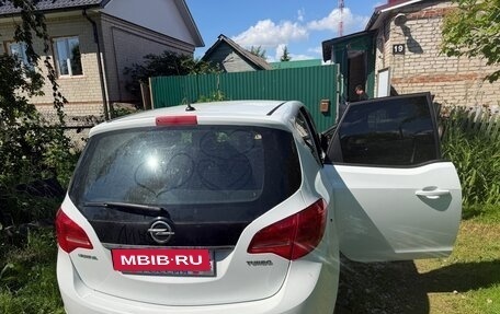 Opel Meriva, 2013 год, 700 000 рублей, 3 фотография
