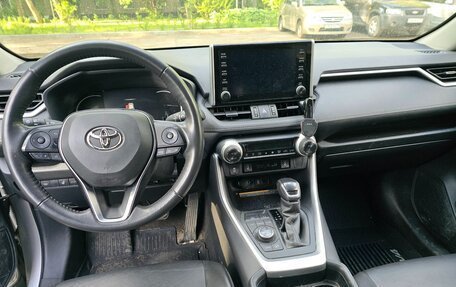 Toyota RAV4, 2021 год, 3 450 000 рублей, 7 фотография