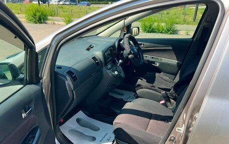 Toyota Wish II, 2005 год, 799 000 рублей, 10 фотография