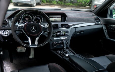 Mercedes-Benz C-Класс AMG, 2012 год, 6 500 000 рублей, 26 фотография