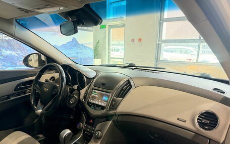Chevrolet Cruze II, 2013 год, 736 000 рублей, 10 фотография