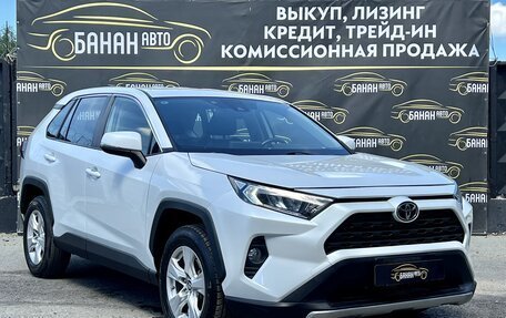 Toyota RAV4, 2021 год, 2 649 000 рублей, 3 фотография