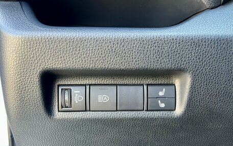 Toyota RAV4, 2021 год, 2 649 000 рублей, 19 фотография