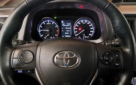 Toyota RAV4, 2017 год, 2 650 000 рублей, 10 фотография