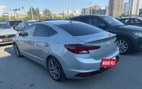 Hyundai Elantra VI рестайлинг, 2020 год, 1 940 000 рублей, 4 фотография