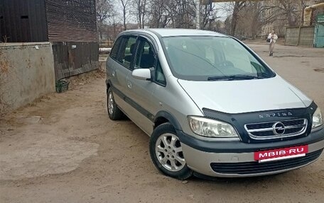 Opel Zafira A рестайлинг, 2004 год, 500 000 рублей, 4 фотография