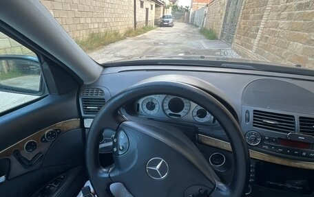 Mercedes-Benz E-Класс, 2005 год, 800 000 рублей, 3 фотография