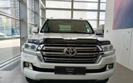 Toyota Land Cruiser 200, 2016 год, 4 590 000 рублей, 3 фотография
