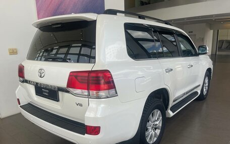 Toyota Land Cruiser 200, 2016 год, 4 590 000 рублей, 2 фотография
