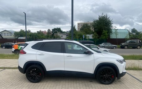 Chevrolet Tracker, 2022 год, 1 950 000 рублей, 3 фотография
