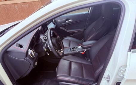 Mercedes-Benz GLA, 2016 год, 2 750 000 рублей, 11 фотография