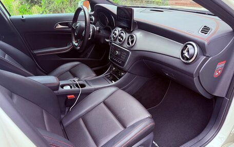 Mercedes-Benz GLA, 2016 год, 2 750 000 рублей, 13 фотография
