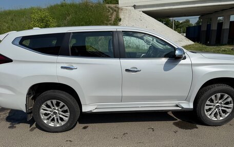 Mitsubishi Pajero Sport III рестайлинг, 2020 год, 3 500 000 рублей, 3 фотография