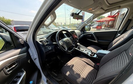 Mitsubishi Pajero Sport III рестайлинг, 2020 год, 3 500 000 рублей, 8 фотография