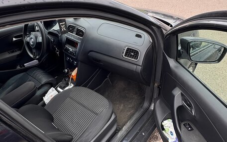 Volkswagen Polo VI (EU Market), 2011 год, 550 000 рублей, 3 фотография