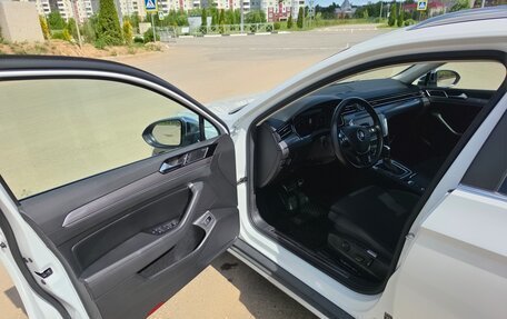 Volkswagen Passat B8 рестайлинг, 2018 год, 3 100 000 рублей, 10 фотография