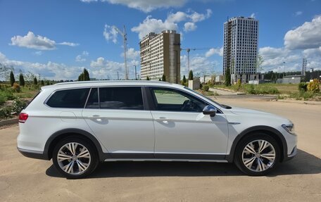 Volkswagen Passat B8 рестайлинг, 2018 год, 3 100 000 рублей, 4 фотография