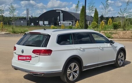 Volkswagen Passat B8 рестайлинг, 2018 год, 3 100 000 рублей, 5 фотография