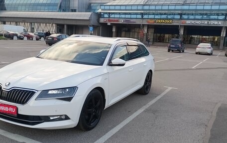 Skoda Superb III рестайлинг, 2018 год, 2 980 000 рублей, 4 фотография