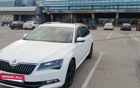 Skoda Superb III рестайлинг, 2018 год, 2 980 000 рублей, 10 фотография