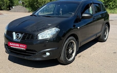 Nissan Qashqai, 2010 год, 820 000 рублей, 2 фотография