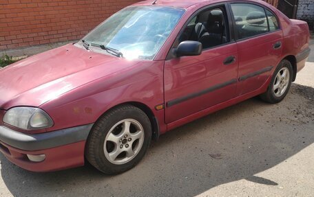 Toyota Avensis III рестайлинг, 1998 год, 270 000 рублей, 2 фотография