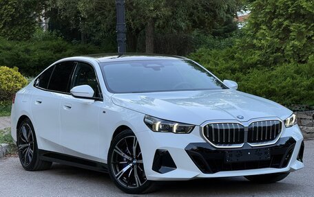 BMW 5 серия, 2024 год, 7 790 000 рублей, 21 фотография
