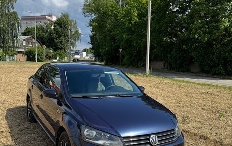 Volkswagen Polo VI (EU Market), 2016 год, 800 000 рублей, 2 фотография