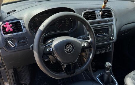 Volkswagen Polo VI (EU Market), 2016 год, 800 000 рублей, 9 фотография