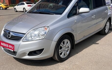 Opel Zafira B, 2008 год, 775 000 рублей, 13 фотография
