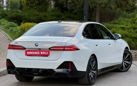 BMW 5 серия, 2025 год, 8 290 000 рублей, 2 фотография