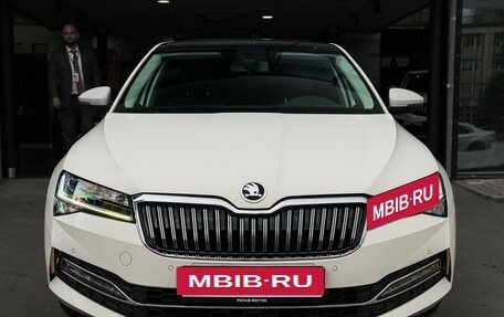 Skoda Superb III рестайлинг, 2020 год, 2 699 000 рублей, 2 фотография