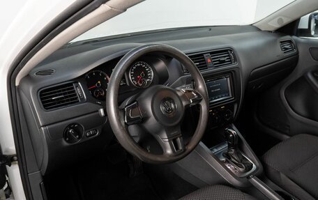 Volkswagen Jetta VI, 2013 год, 1 049 000 рублей, 10 фотография