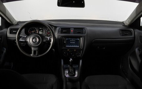 Volkswagen Jetta VI, 2013 год, 1 049 000 рублей, 18 фотография