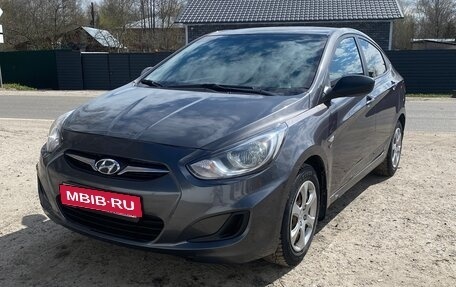 Hyundai Solaris II рестайлинг, 2012 год, 550 000 рублей, 1 фотография