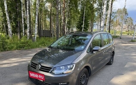 Volkswagen Sharan II, 2019 год, 2 800 000 рублей, 2 фотография