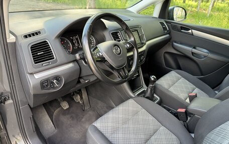 Volkswagen Sharan II, 2019 год, 2 800 000 рублей, 15 фотография
