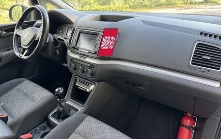 Volkswagen Sharan II, 2019 год, 2 800 000 рублей, 10 фотография