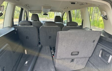 Volkswagen Sharan II, 2019 год, 2 800 000 рублей, 24 фотография
