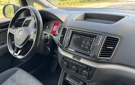 Volkswagen Sharan II, 2019 год, 2 800 000 рублей, 11 фотография