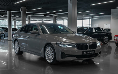 BMW 5 серия, 2021 год, 3 870 000 рублей, 2 фотография