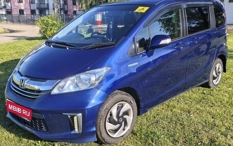 Honda Freed I, 2015 год, 950 000 рублей, 1 фотография